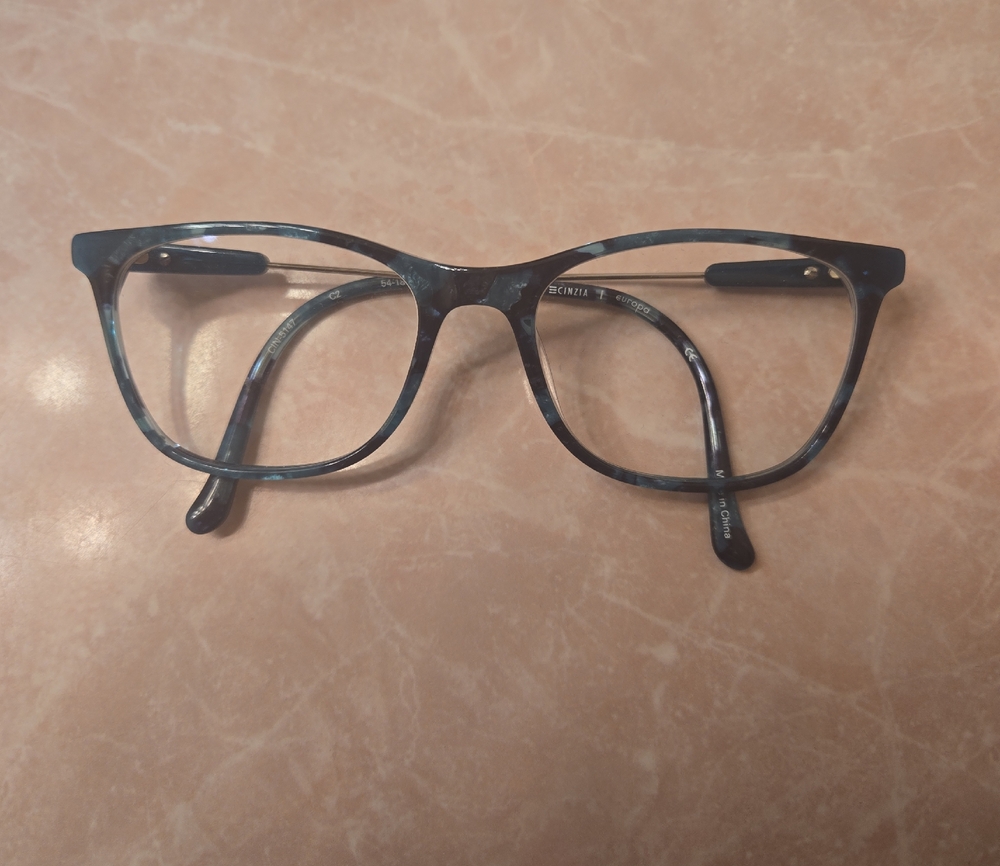 Tourtiseshell Glasses Frames - image 1